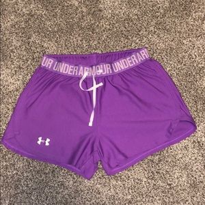 Under Armour Shorts Size M